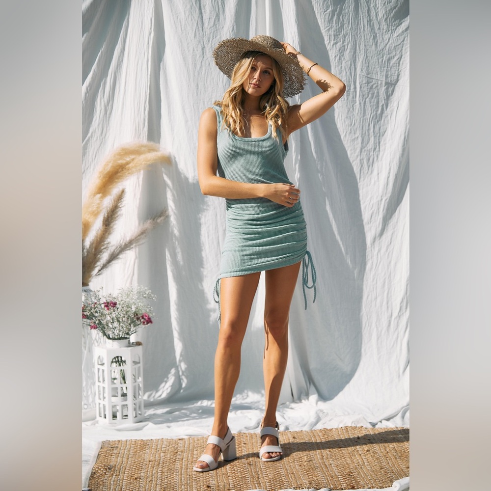 Elegant Teal Sleeveless Dress